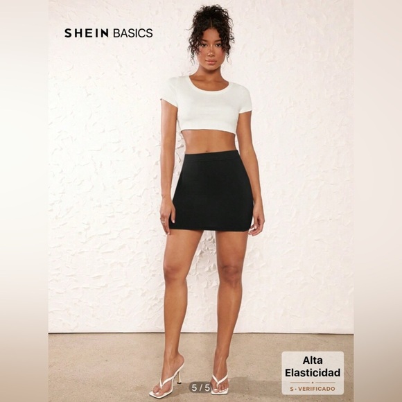 SHEIN basics mini skirt - Picture 1 of 2